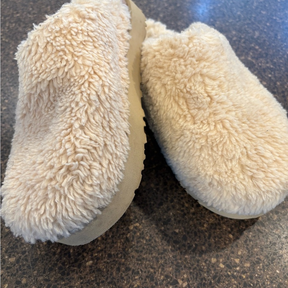 Ugg slippers